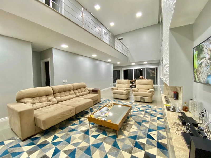 : 2ª foto da galeria de imagens do imóvel