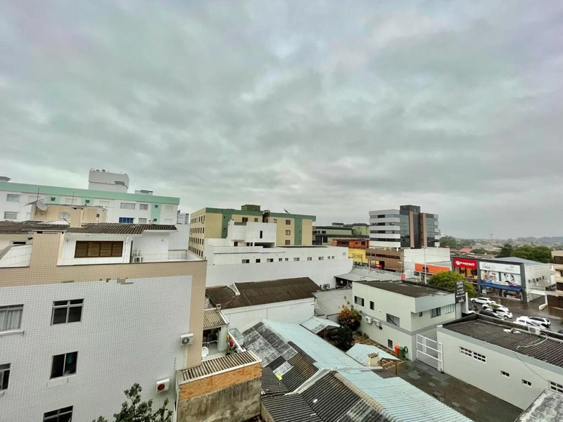 No centro: 4ª foto da galeria de imagens do imóvel