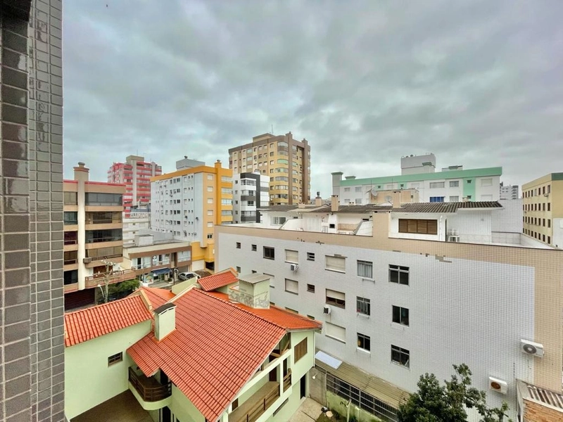 No centro: 3ª foto da galeria de imagens do imóvel