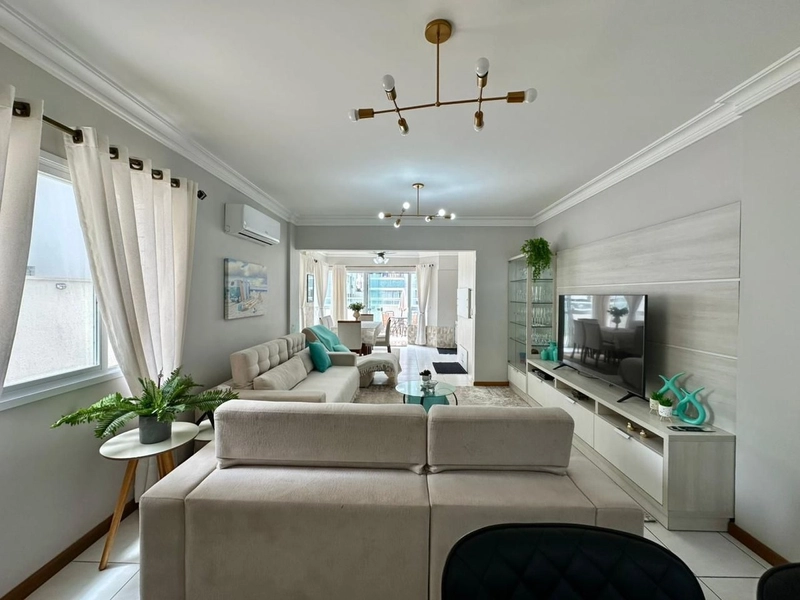 APARTAMENTO À VENDA MOBILIADO E DECORADO COM TERRAÇO LESTE E NORTE: 3ª foto da galeria de imagens do imóvel