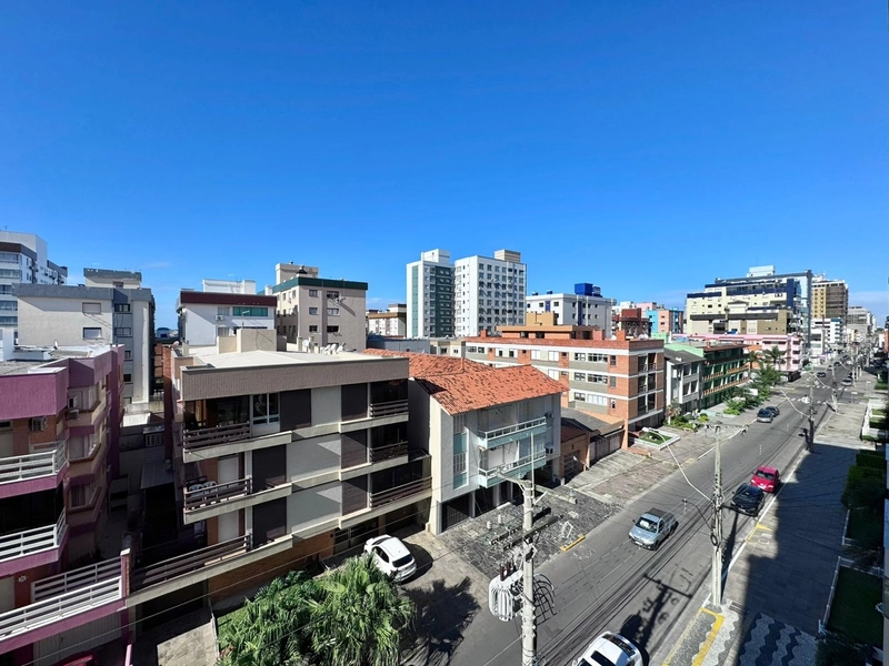 3 QUARTOS DE FRENTE NO CENTRO DA CIDADE DUAS QUADRAS DO MAR!: 8ª foto da galeria de imagens do imóvel
