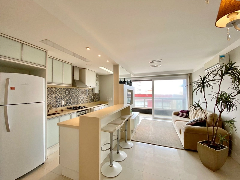 SACADA DE FRENTE UMA QUADRA DO MAR: 4ª foto da galeria de imagens do imóvel