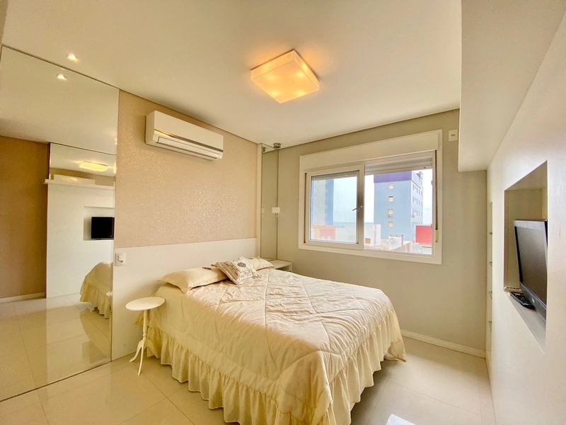 SACADA DE FRENTE UMA QUADRA DO MAR: 12ª foto da galeria de imagens do imóvel