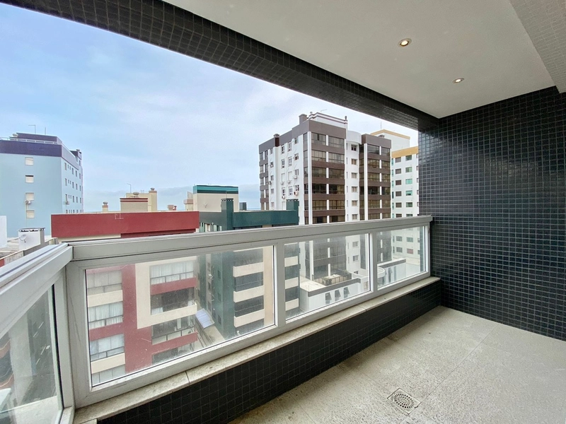 SACADA DE FRENTE UMA QUADRA DO MAR: 5ª foto da galeria de imagens do imóvel