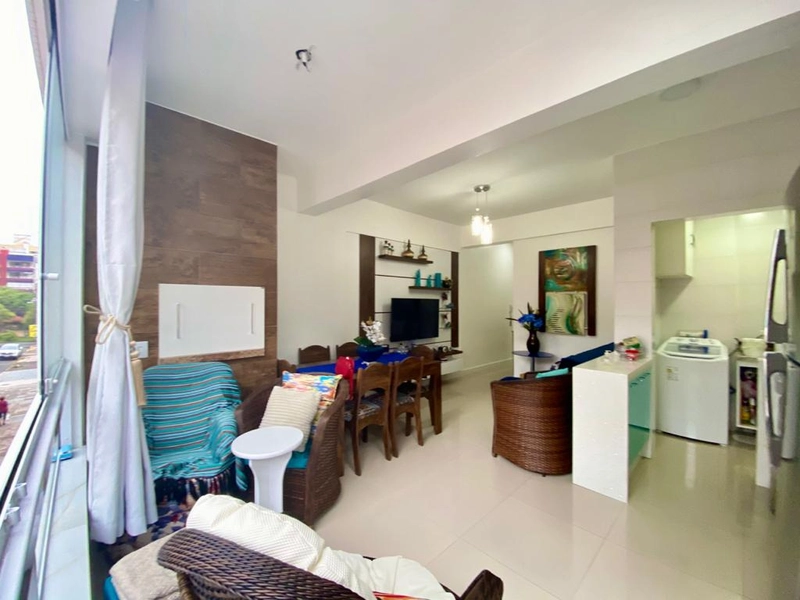 APARTAMENTO COM TERRAÇO À UMA QUADRA DO MAR!: 4ª foto da galeria de imagens do imóvel