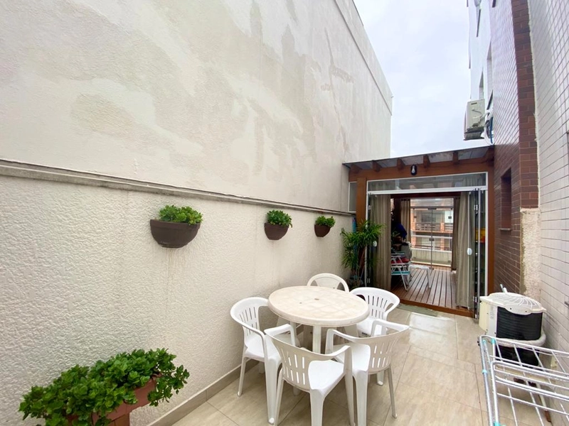 APARTAMENTO COM TERRAÇO À UMA QUADRA DO MAR!: 12ª foto da galeria de imagens do imóvel