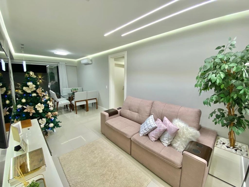 APARTAMENTO NO CENTRO COM TERRAÇO!!!
