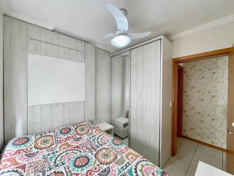 Amplo apartamento junto a praça flavio boianosvisk: 25ª foto da galeria de imagens do imóvel