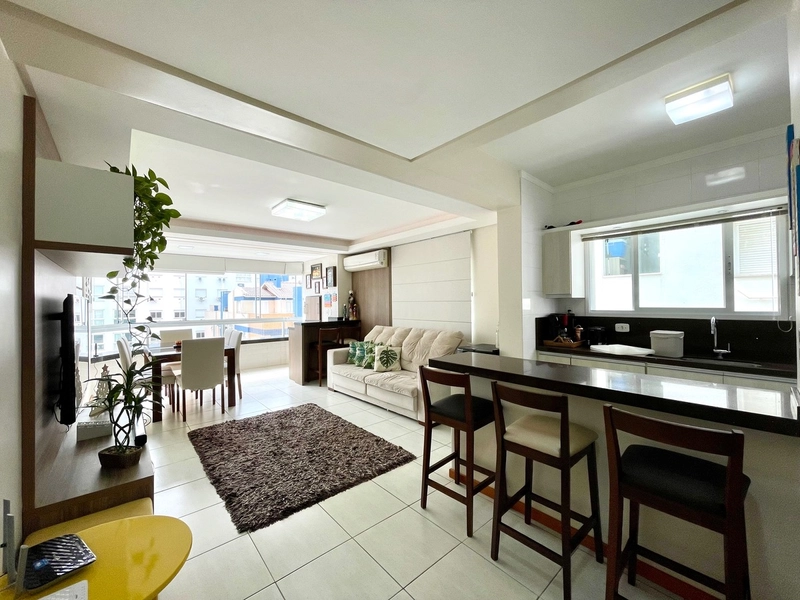 Amplo apartamento junto a praça flavio boianosvisk: 5ª foto da galeria de imagens do imóvel