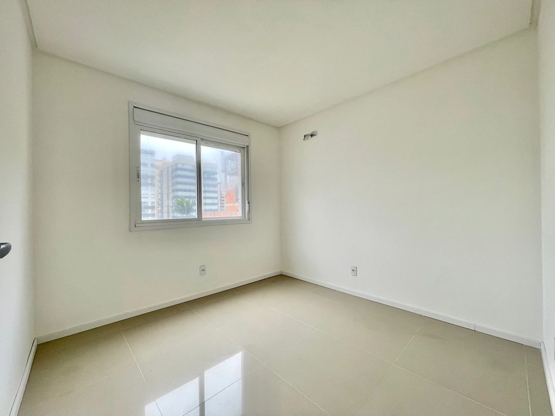 Localização nobre, junto à avenida Ubirajara e praça Luterana: 12ª foto da galeria de imagens do imóvel