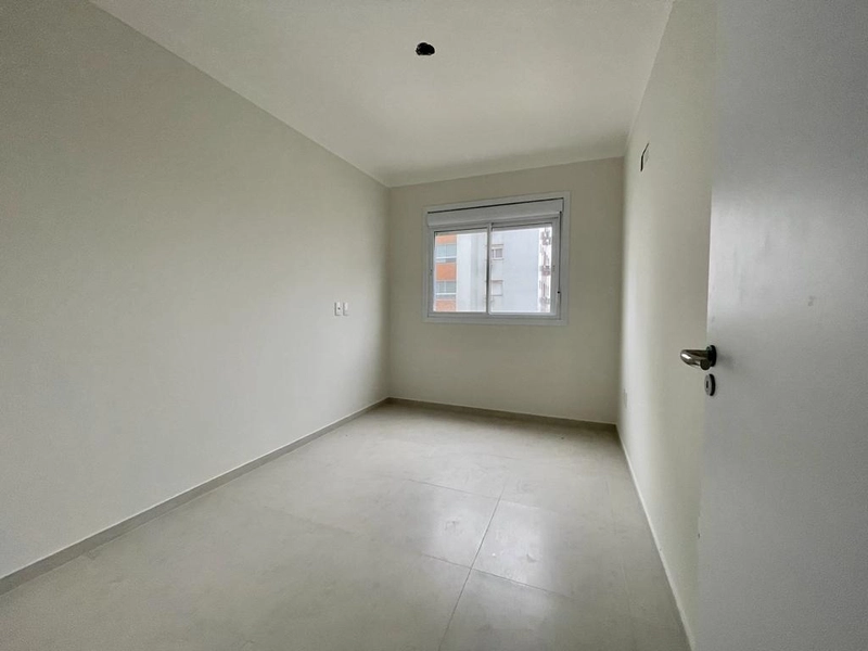 Amplo apartamento nunca habitado: 14ª foto da galeria de imagens do imóvel