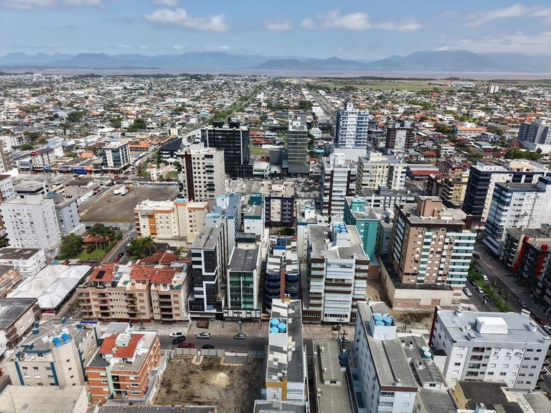 APARTAMENTO À VENDA COM 3 VAGAS E 2 TERRAÇOS ÓTIMOS  Parece uma casa!: 31ª foto da galeria de imagens do imóvel