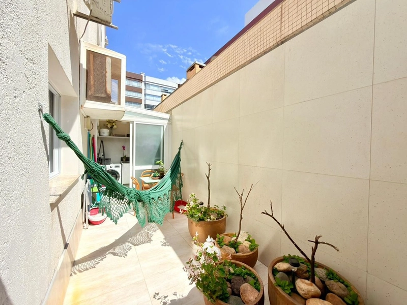 APARTAMENTO À VENDA COM 3 VAGAS E 2 TERRAÇOS ÓTIMOS  Parece uma casa!: 15ª foto da galeria de imagens do imóvel