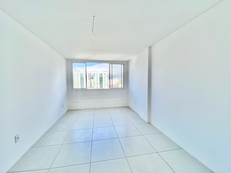 OPORTUNIDADE Á APENAS 3 QUADRAS DO MAR, DE FRENTE PARA A PRAÇA.: 4ª foto da galeria de imagens do imóvel