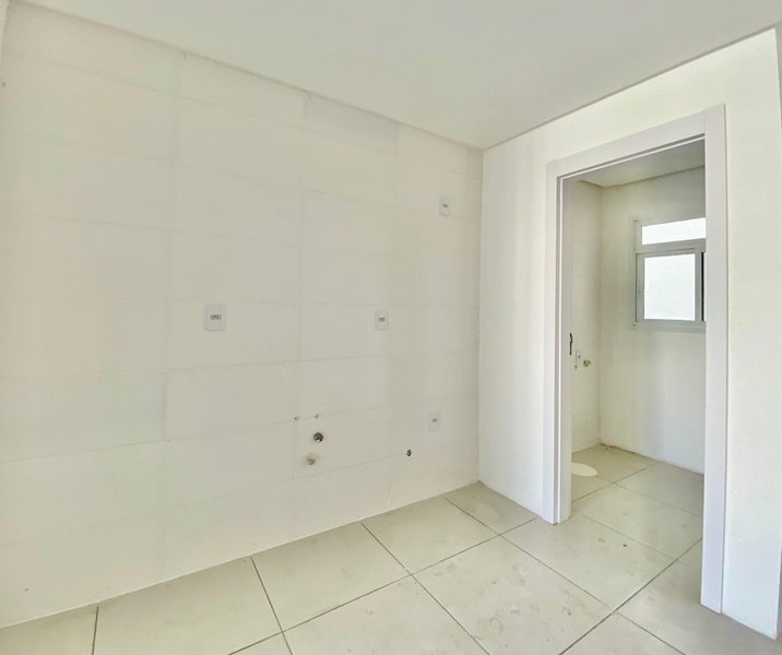 OPORTUNIDADE Á APENAS 3 QUADRAS DO MAR, DE FRENTE PARA A PRAÇA.: 10ª foto da galeria de imagens do imóvel