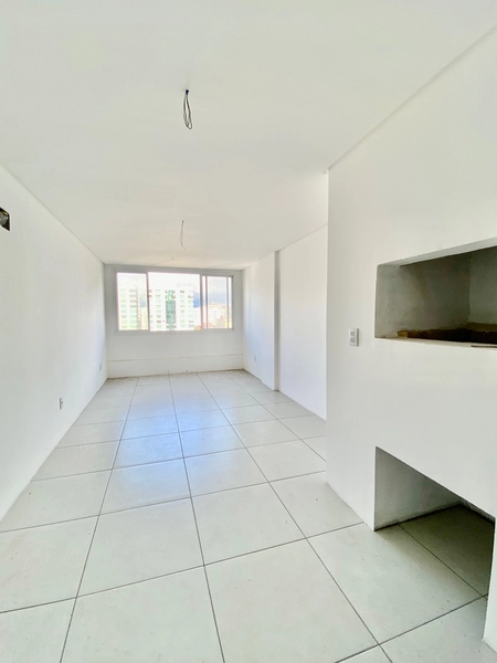 OPORTUNIDADE Á APENAS 3 QUADRAS DO MAR, DE FRENTE PARA A PRAÇA.: 6ª foto da galeria de imagens do imóvel
