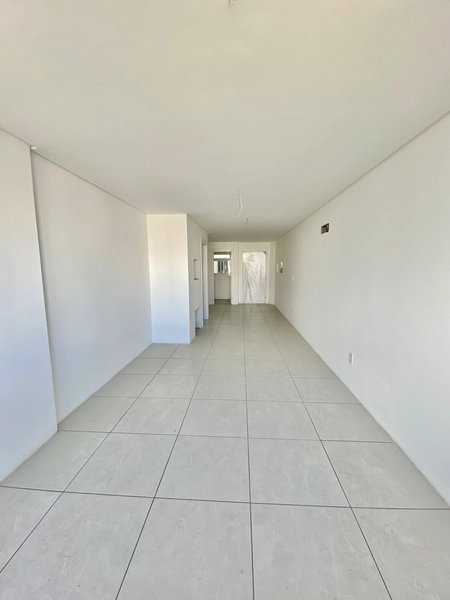 OPORTUNIDADE Á APENAS 3 QUADRAS DO MAR, DE FRENTE PARA A PRAÇA.: 8ª foto da galeria de imagens do imóvel