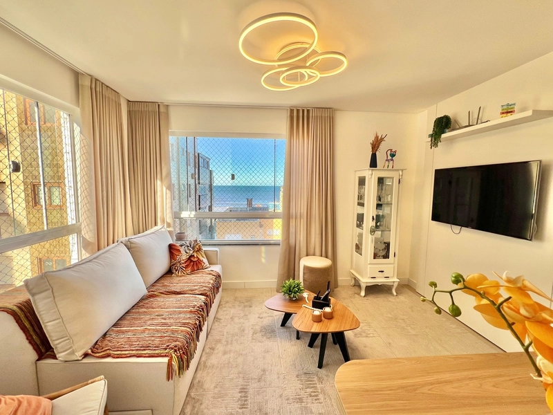 APARTAMENTO A VENDA COM VISTA MAR AO LADO DA PRAÇA FLÁVIO BOIANOWISKY