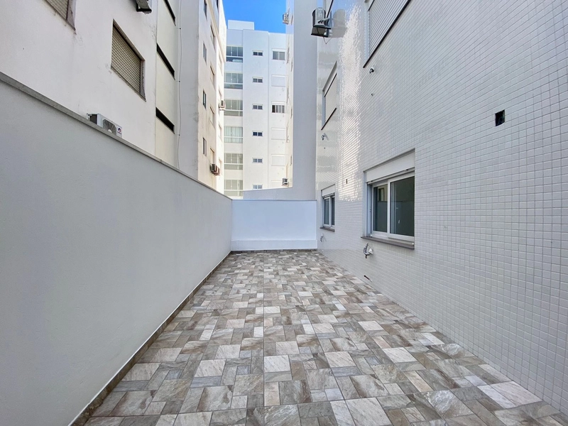 Terraço junto a praça e av. central: 11ª foto da galeria de imagens do imóvel