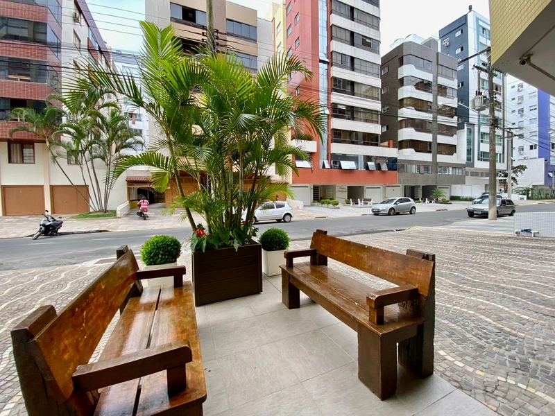 SACADA COM CHURRASQUEIRA JUNTO A PRAÇA E AVENIDA CENTRAL: 21ª foto da galeria de imagens do imóvel