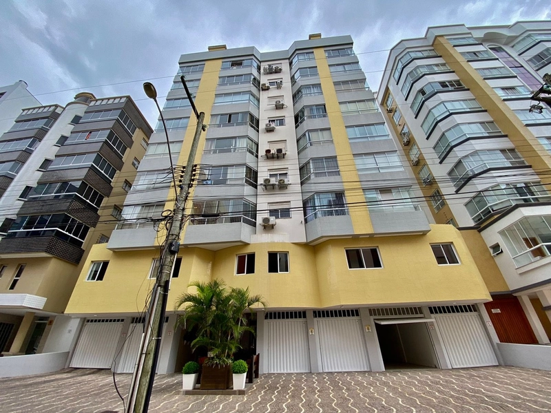 SACADA COM CHURRASQUEIRA JUNTO A PRAÇA E AVENIDA CENTRAL: 25ª foto da galeria de imagens do imóvel