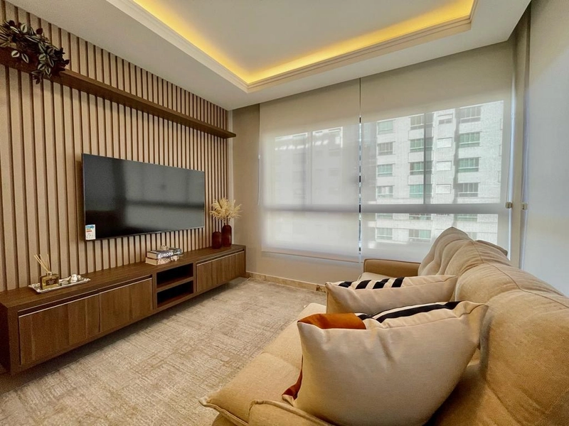 APARTAMENTO COM SACADA DE FRENTE PARA A PRAÇA DA MARINA!!!: 2ª foto da galeria de imagens do imóvel