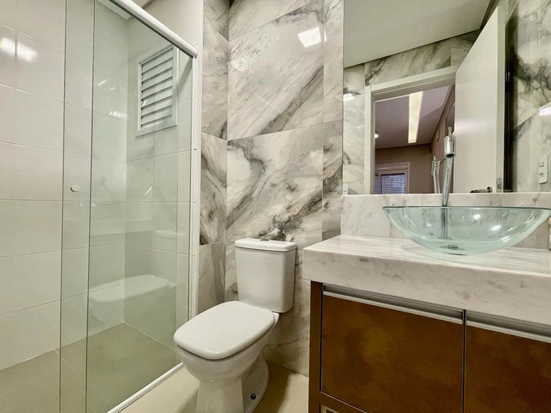 APARTAMENTO COM SACADA DE FRENTE PARA A PRAÇA DA MARINA!!!: 13ª foto da galeria de imagens do imóvel