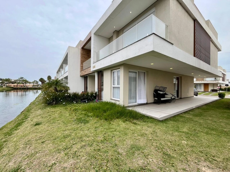 SOBRADO MOBILIADO E DECORADO A BEIRA DE LAGO NO CONDOMÍNIO MURANO: 11ª foto da galeria de imagens do imóvel