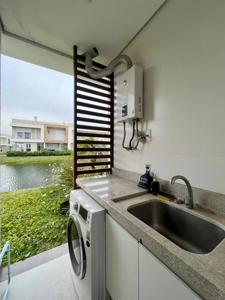 SOBRADO MOBILIADO E DECORADO A BEIRA DE LAGO NO CONDOMÍNIO MURANO: 10ª foto da galeria de imagens do imóvel