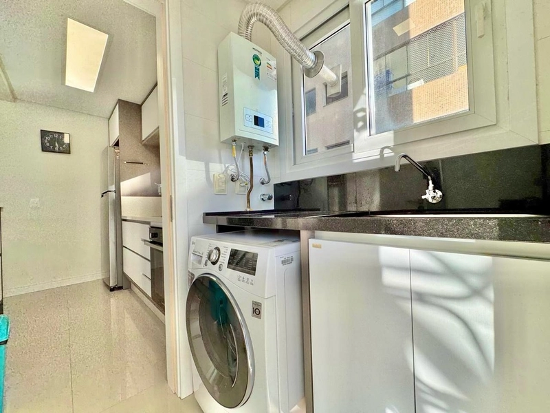 APARTAMENTO À VENDA COM VISTA ETERNA PARA O MAR E SERRA: 19ª foto da galeria de imagens do imóvel