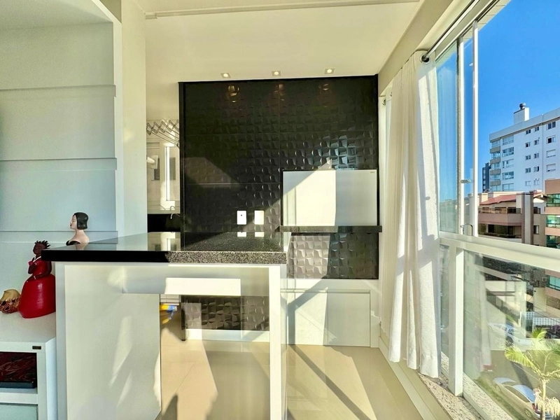 APARTAMENTO À VENDA COM VISTA ETERNA PARA O MAR E SERRA: 8ª foto da galeria de imagens do imóvel