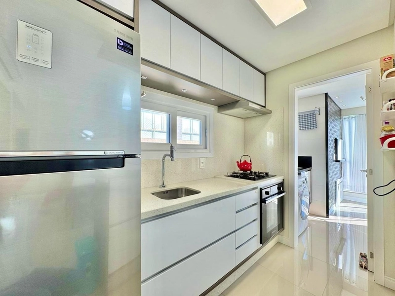 APARTAMENTO À VENDA COM VISTA ETERNA PARA O MAR E SERRA: 16ª foto da galeria de imagens do imóvel