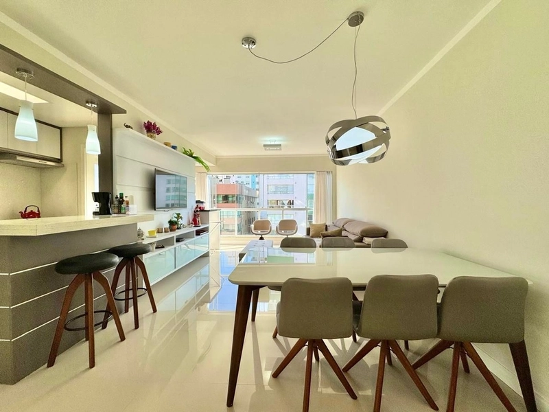 APARTAMENTO À VENDA COM VISTA ETERNA PARA O MAR E SERRA: 13ª foto da galeria de imagens do imóvel