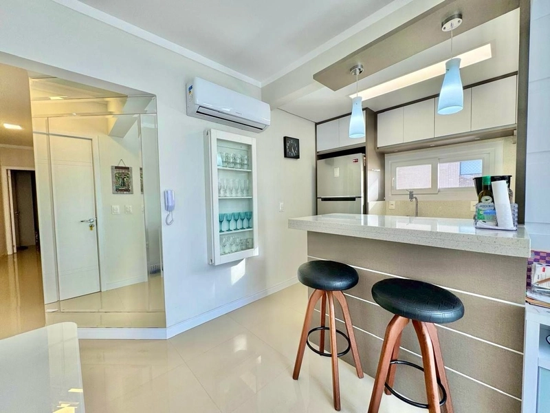APARTAMENTO À VENDA COM VISTA ETERNA PARA O MAR E SERRA: 14ª foto da galeria de imagens do imóvel