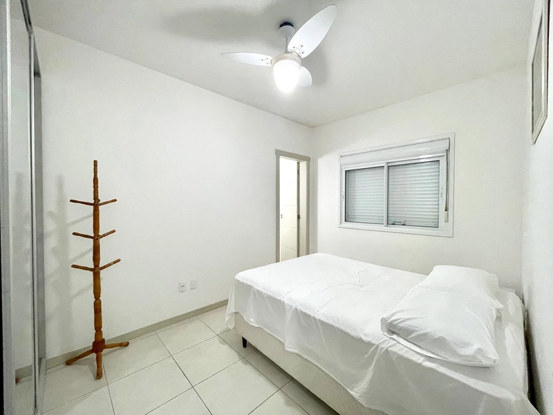 Sacadão de frente com churrasqueira, apartamento amplo e bem iluminado: 16ª foto da galeria de imagens do imóvel