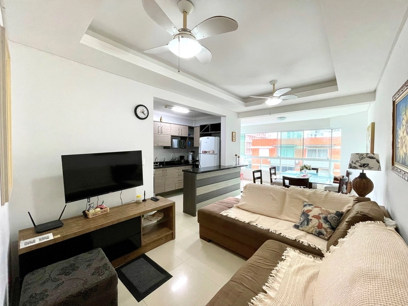 Sacadão de frente com churrasqueira, apartamento amplo e bem iluminado: 4ª foto da galeria de imagens do imóvel