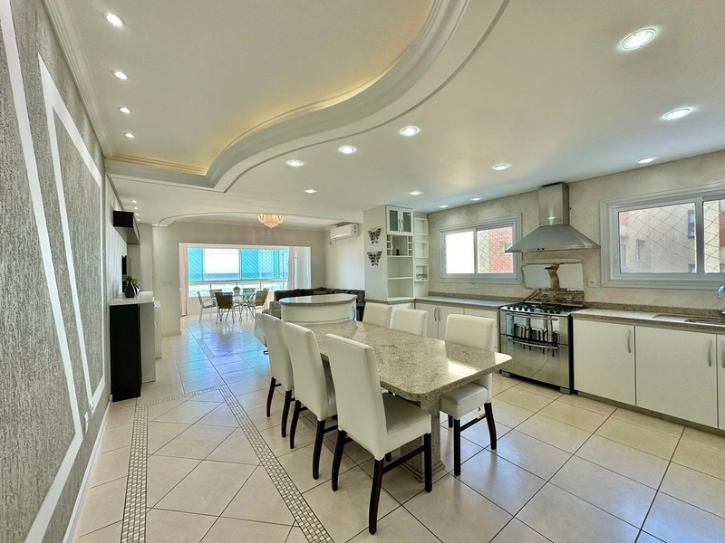 APARTAMENTO COM SACADA E VISTA MAR!: 9ª foto da galeria de imagens do imóvel
