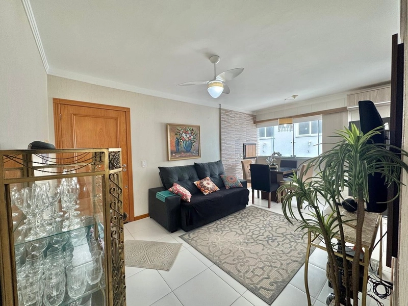 Mobiliado e decorado