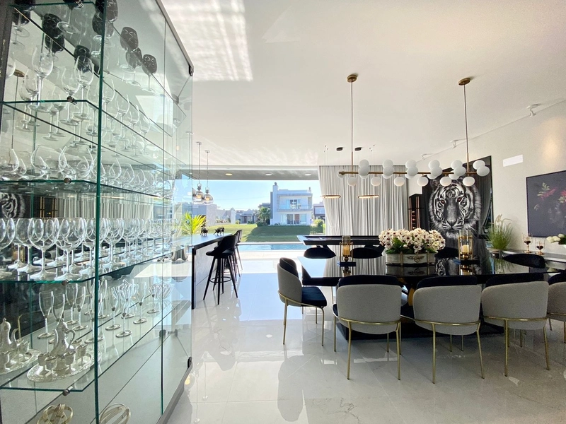 Sobrado Alto Padrão com 4 Suítes – Finamente Mobiliado e Decorado: 7ª foto da galeria de imagens do imóvel