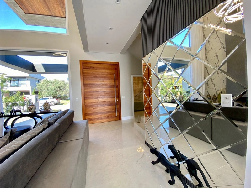 Sobrado Alto Padrão com 4 Suítes – Finamente Mobiliado e Decorado: 3ª foto da galeria de imagens do imóvel