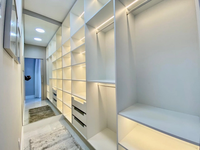 Sobrado Alto Padrão com 4 Suítes – Finamente Mobiliado e Decorado: 24ª foto da galeria de imagens do imóvel