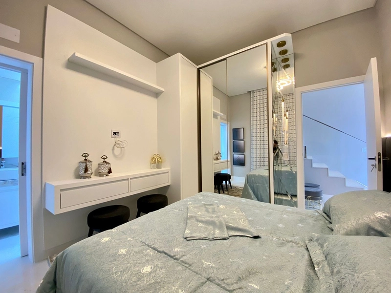 Sobrado Alto Padrão com 4 Suítes – Finamente Mobiliado e Decorado: 18ª foto da galeria de imagens do imóvel
