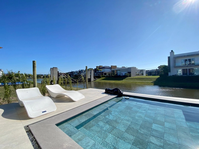 Sobrado Alto Padrão com 4 Suítes – Finamente Mobiliado e Decorado: 14ª foto da galeria de imagens do imóvel