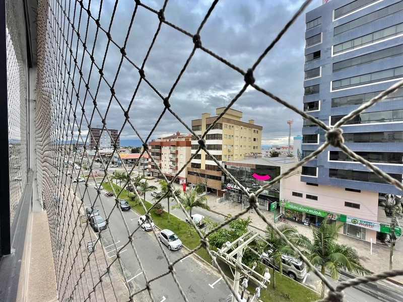 APARTAMENTO À VENDA DE FRENTE PARA A AVENIDA RUDÁ: 4ª foto da galeria de imagens do imóvel