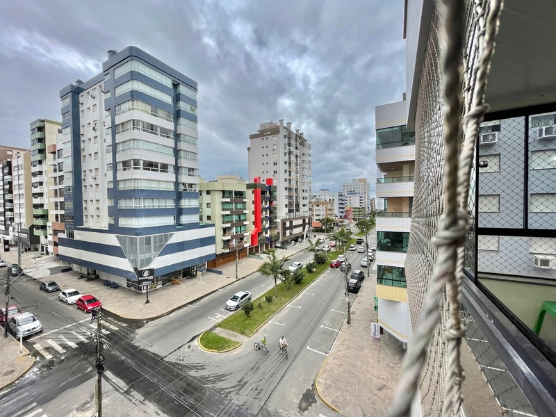 APARTAMENTO À VENDA DE FRENTE PARA A AVENIDA RUDÁ: 3ª foto da galeria de imagens do imóvel