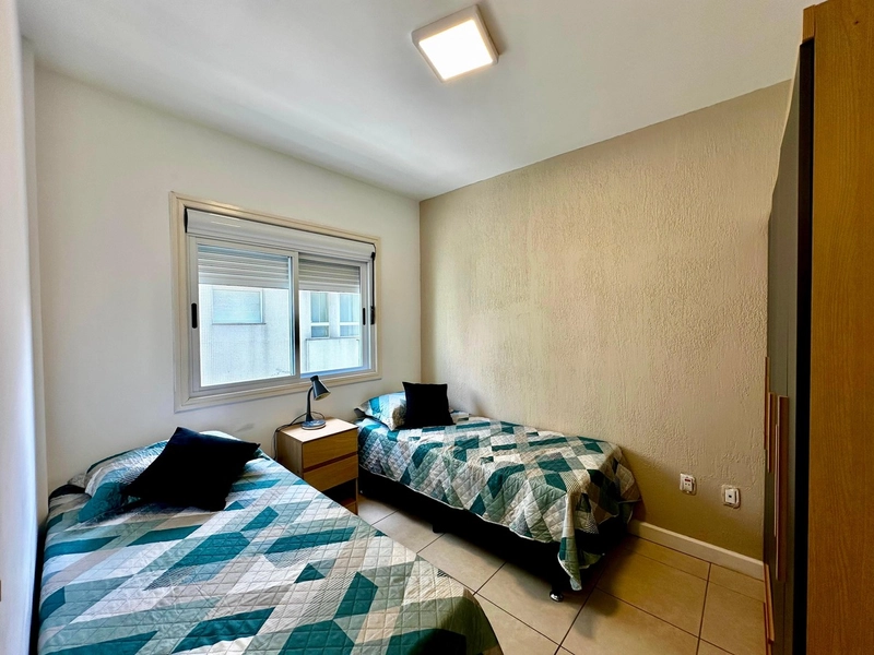 LINDO APARTAMENTO APENAS 1 QUADRA DO MAR: 17ª foto da galeria de imagens do imóvel