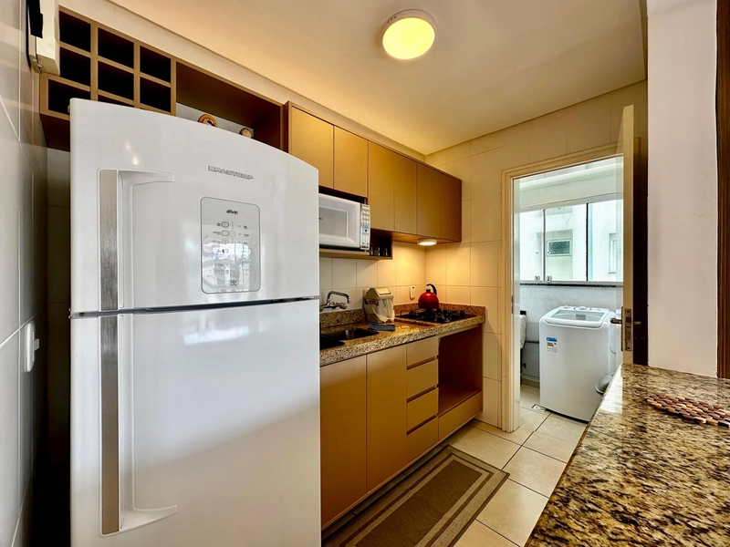 LINDO APARTAMENTO APENAS 1 QUADRA DO MAR: 13ª foto da galeria de imagens do imóvel