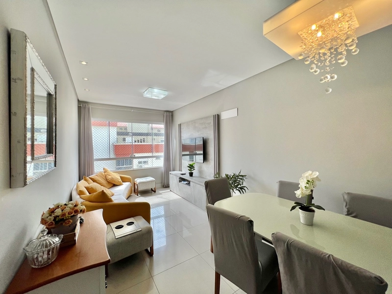 APARTAMENTO DE DOIS DORMITÓRIOS, MOBILIADO NO CENTRO: 2ª foto da galeria de imagens do imóvel