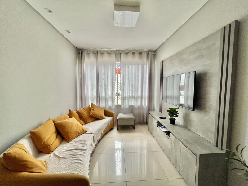 APARTAMENTO DE DOIS DORMITÓRIOS, MOBILIADO NO CENTRO: 1ª foto da galeria de imagens do imóvel