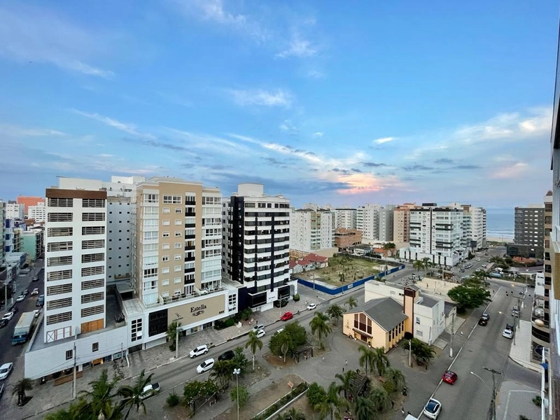 FRENTE PRAÇA: 1ª foto da galeria de imagens do imóvel